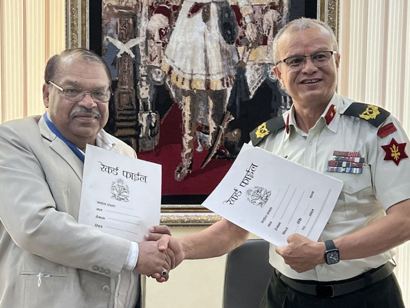 नेपाल लाइफद्वारा ‘सफा हिमाल अभियान’ लाई आर्थिक सहयोग 